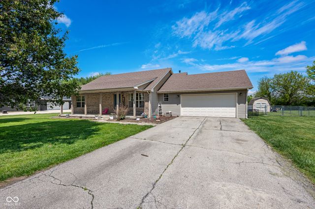 6486 E Orchard Drive, Edinburgh, IN 46124