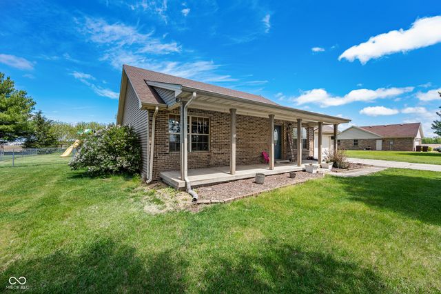 6486 E Orchard Drive, Edinburgh, IN 46124