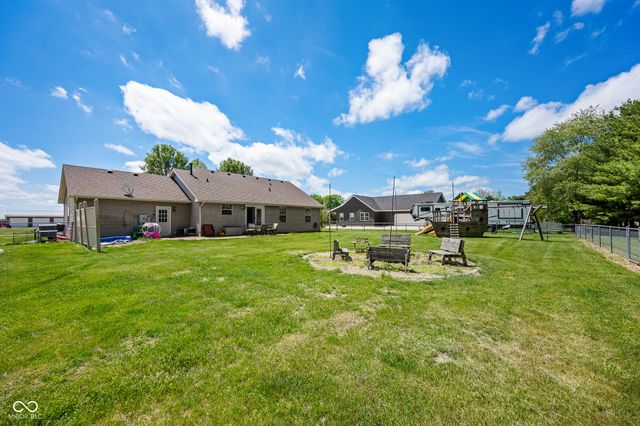 6486 E Orchard Drive, Edinburgh, IN 46124