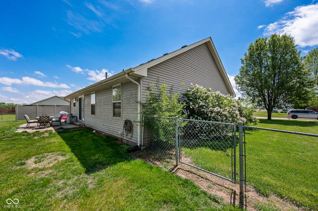 6486 E Orchard Drive, Edinburgh, IN 46124