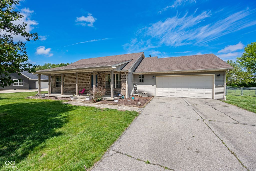 6486 E Orchard Drive, Edinburgh, IN 46124