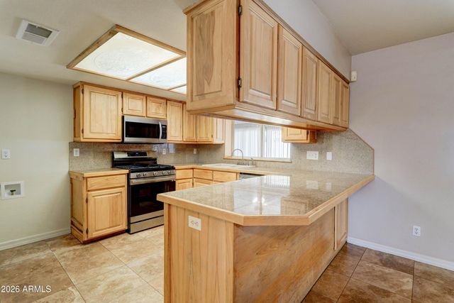 1556 E GLADE Avenue, Mesa, AZ 85204
