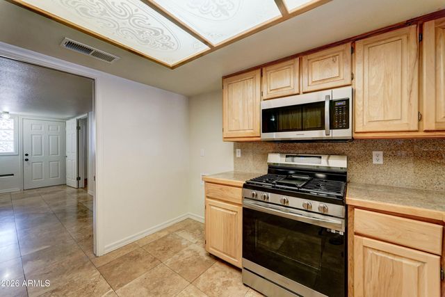 1556 E GLADE Avenue, Mesa, AZ 85204