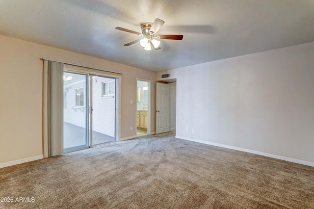 1556 E GLADE Avenue, Mesa, AZ 85204