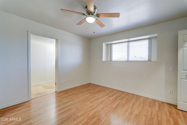 1556 E GLADE Avenue, Mesa, AZ 85204