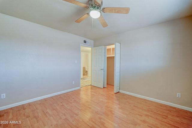 1556 E GLADE Avenue, Mesa, AZ 85204