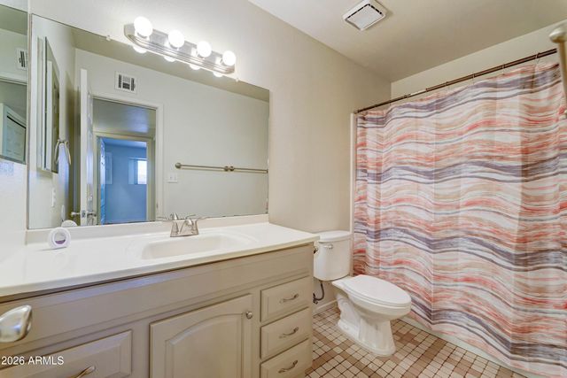 1556 E GLADE Avenue, Mesa, AZ 85204