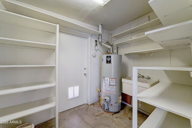 1556 E GLADE Avenue, Mesa, AZ 85204