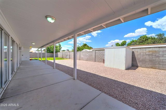 1556 E GLADE Avenue, Mesa, AZ 85204