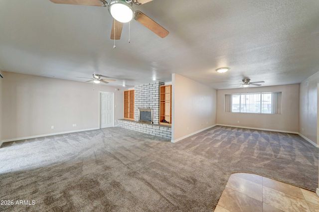 1556 E GLADE Avenue, Mesa, AZ 85204