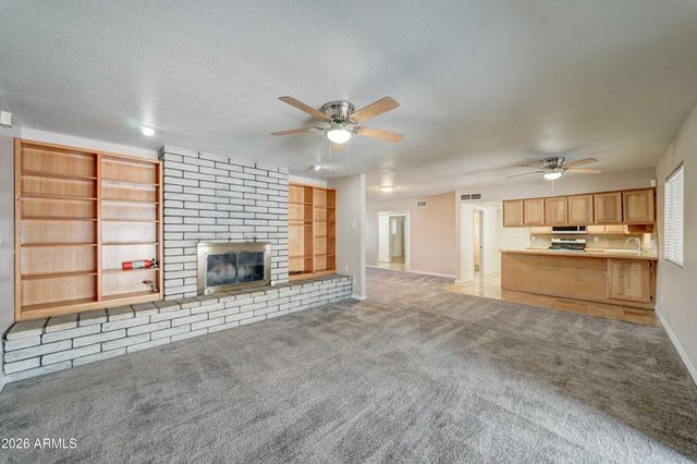 1556 E GLADE Avenue, Mesa, AZ 85204