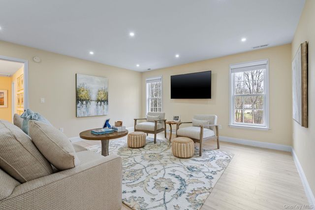 159 Rombout Road, Poughkeepsie, NY 12603