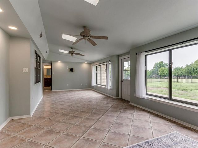 11017 NW 116th Street, Yukon, OK 73099