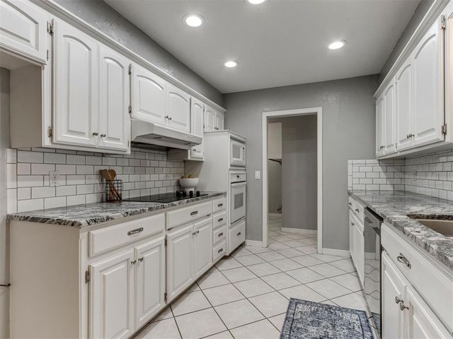 11017 NW 116th Street, Yukon, OK 73099