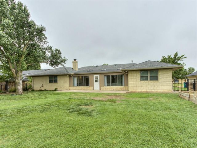 11017 NW 116th Street, Yukon, OK 73099