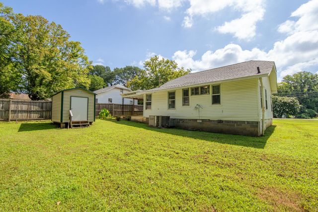 70 PICKWICK ST, Savannah, TN 38372