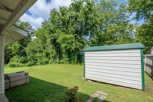 70 PICKWICK ST, Savannah, TN 38372