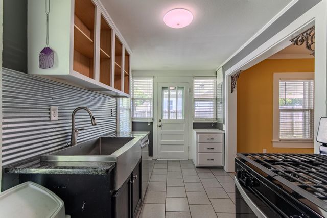 70 PICKWICK ST, Savannah, TN 38372