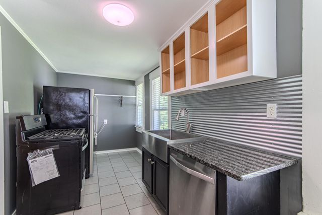 70 PICKWICK ST, Savannah, TN 38372