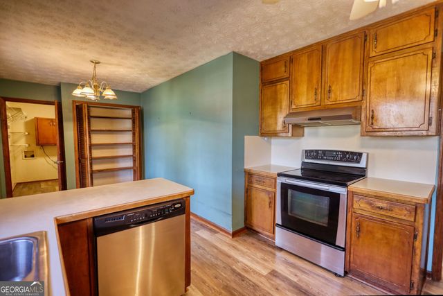 2289 Amberbrook Drive SW, Conyers, GA 30094