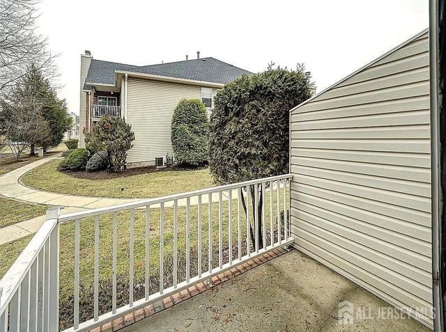 351 Bowler Court, Piscataway, NJ 08854