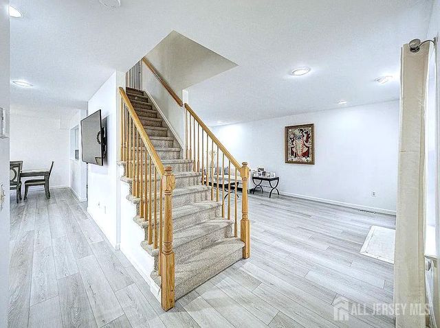 351 Bowler Court, Piscataway, NJ 08854