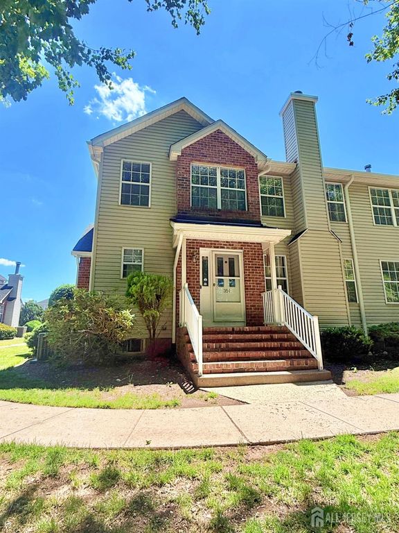 351 Bowler Court, Piscataway, NJ 08854