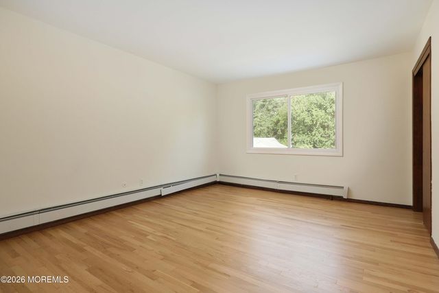 253 Forest Avenue, Middletown, NJ 07748