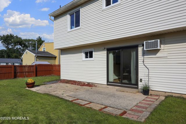 253 Forest Avenue, Middletown, NJ 07748
