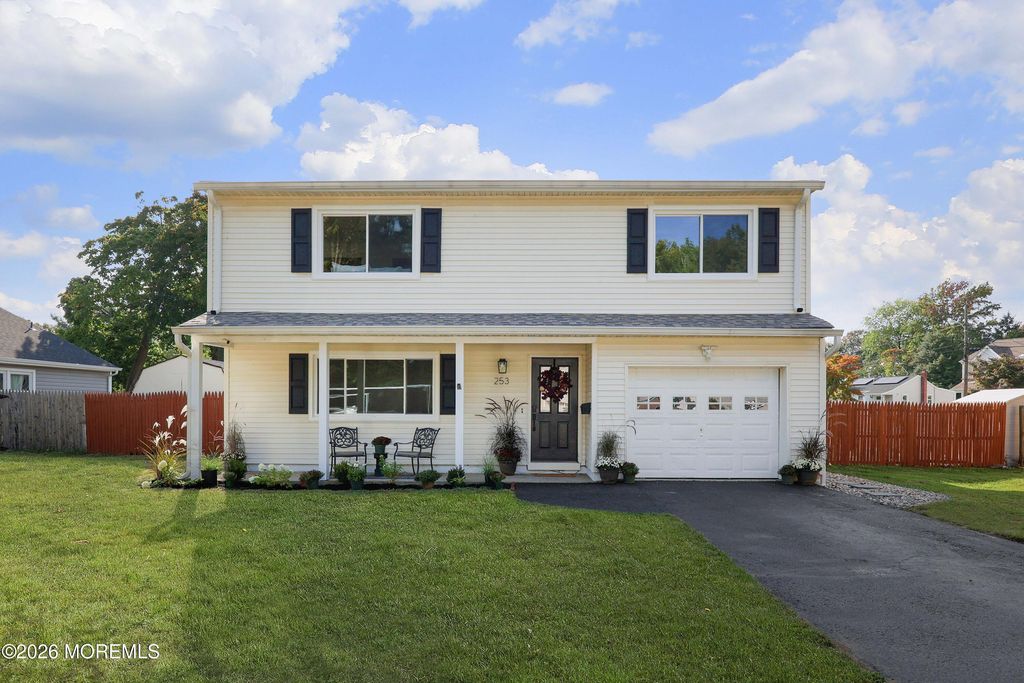 253 Forest Avenue, Middletown, NJ 07748