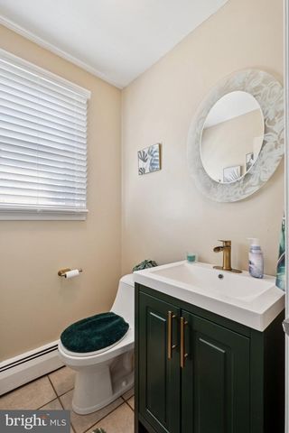 1751 BRISTOL OXFORD VALLEY RD, Levittown, PA 19057