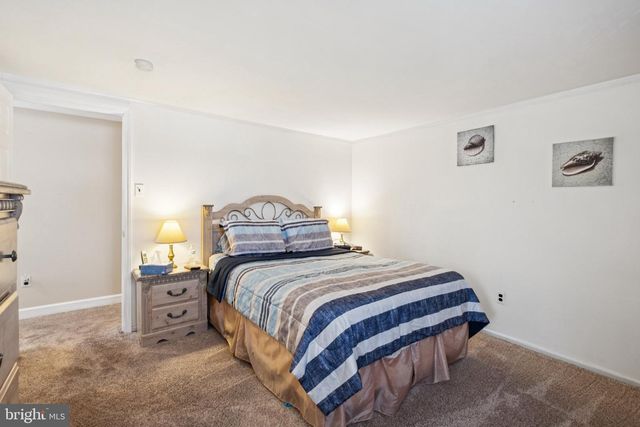 1751 BRISTOL OXFORD VALLEY RD, Levittown, PA 19057