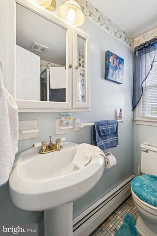 1751 BRISTOL OXFORD VALLEY RD, Levittown, PA 19057