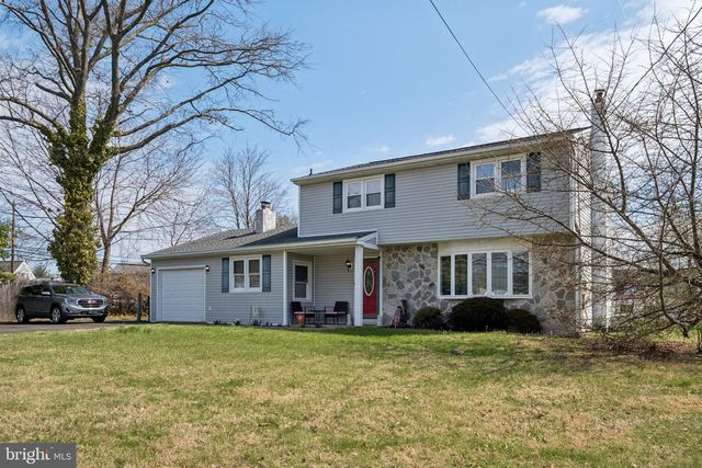 1751 BRISTOL OXFORD VALLEY RD, Levittown, PA 19057