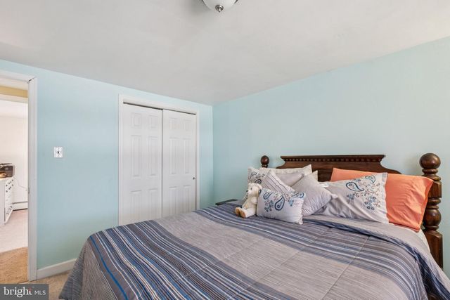 1751 BRISTOL OXFORD VALLEY RD, Levittown, PA 19057