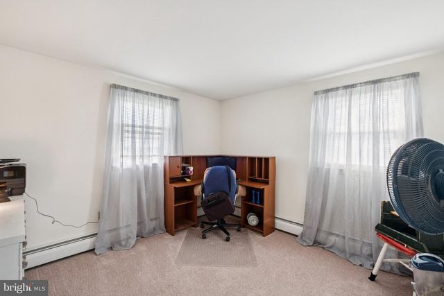 1751 BRISTOL OXFORD VALLEY RD, Levittown, PA 19057