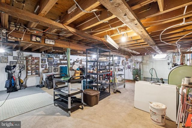 1751 BRISTOL OXFORD VALLEY RD, Levittown, PA 19057