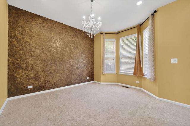 2743 ROURKE Drive 2743, Aurora, IL 60503