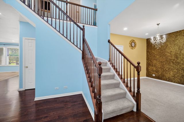 2743 ROURKE Drive 2743, Aurora, IL 60503