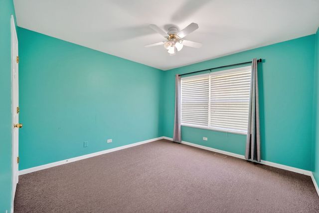 2743 ROURKE Drive 2743, Aurora, IL 60503