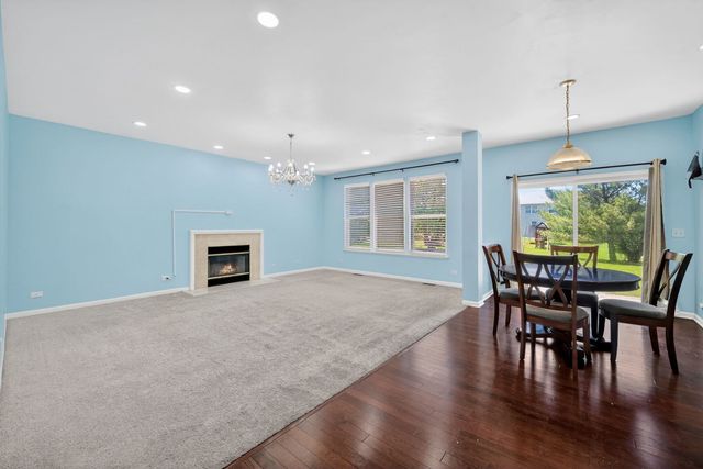 2743 ROURKE Drive 2743, Aurora, IL 60503