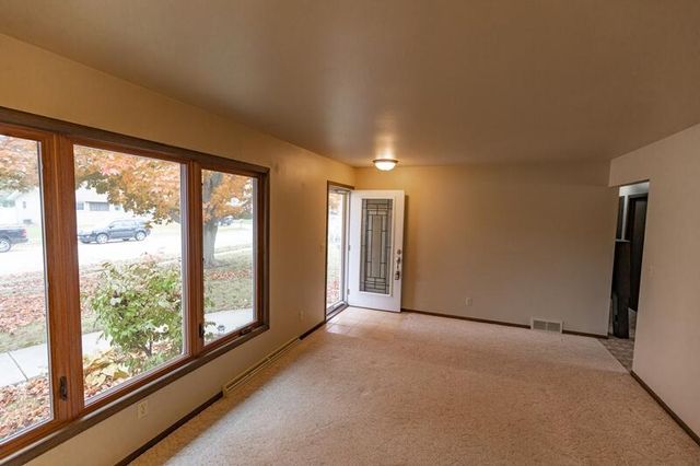 4412 Just COURT, Manitowoc, WI 54220