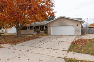 4412 Just COURT, Manitowoc, WI 54220