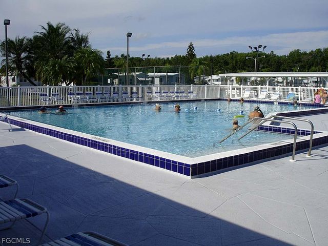 6 Fountain View BLVD, North Fort Myers, FL 33903