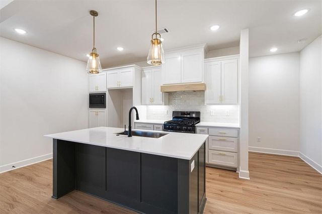 6906 SW Orange Boulevard, Bentonville, AR 72713