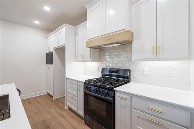 6906 SW Orange Boulevard, Bentonville, AR 72713