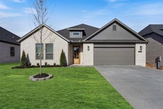 6906 SW Orange Boulevard, Bentonville, AR 72713