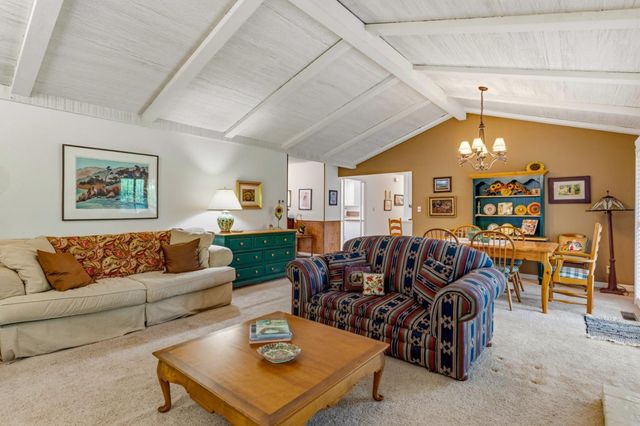8 Country Club Gate, Pacific Grove, CA 93950