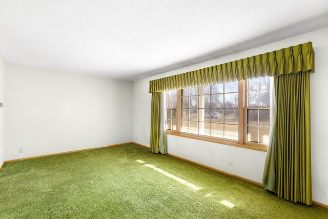 624 109th Lane NE, Blaine, MN 55434