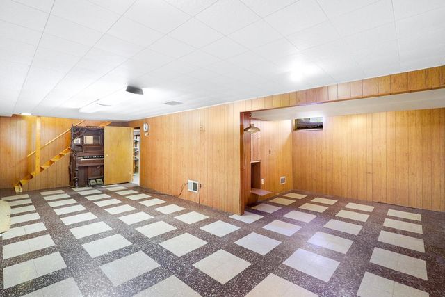 624 109th Lane NE, Blaine, MN 55434